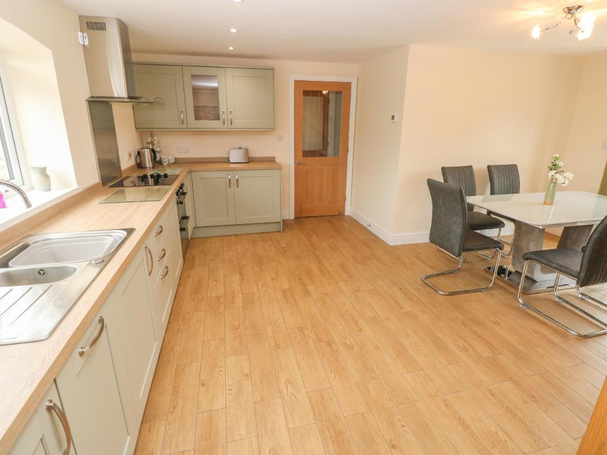 Woodpecker Barn Villa Pontyclun Kültér fotó