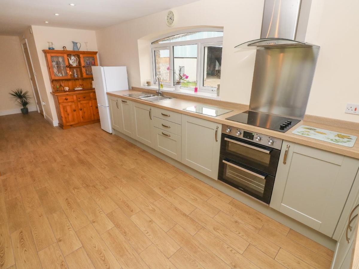Woodpecker Barn Villa Pontyclun Kültér fotó