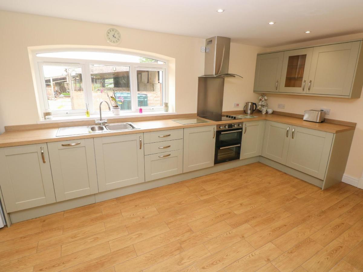 Woodpecker Barn Villa Pontyclun Kültér fotó
